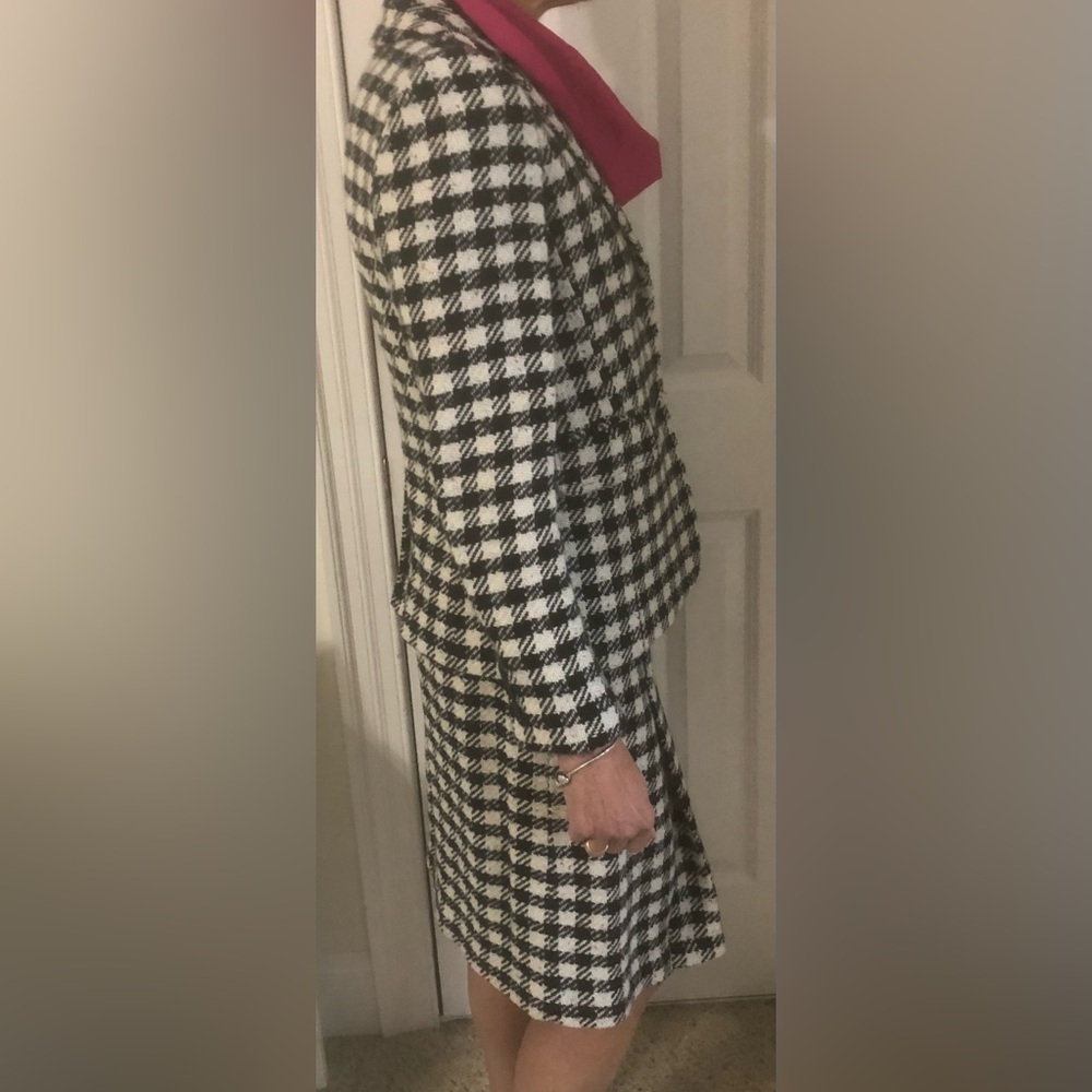 Talbots Exceptional Quality Jacket And Above Knee… - image 6